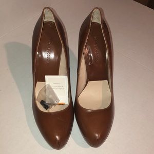 NWT Zara brown leather pumps with hidden platform